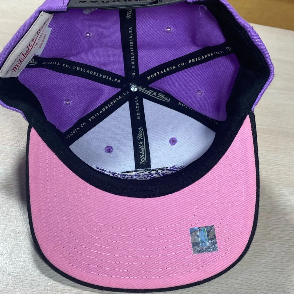 Mitchell & Ness Los Angeles Lakers Snapback Hat Cap Purple/Black/Pink Bottom - Picture 4 of 7